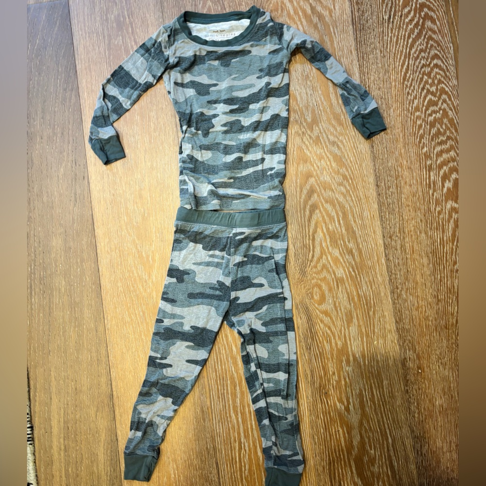 Little Sleepies vintage camo 2 piece 18-24M